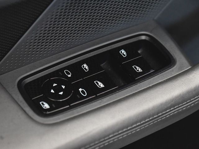 2021 Porsche Taycan Base - 23081254 - 8