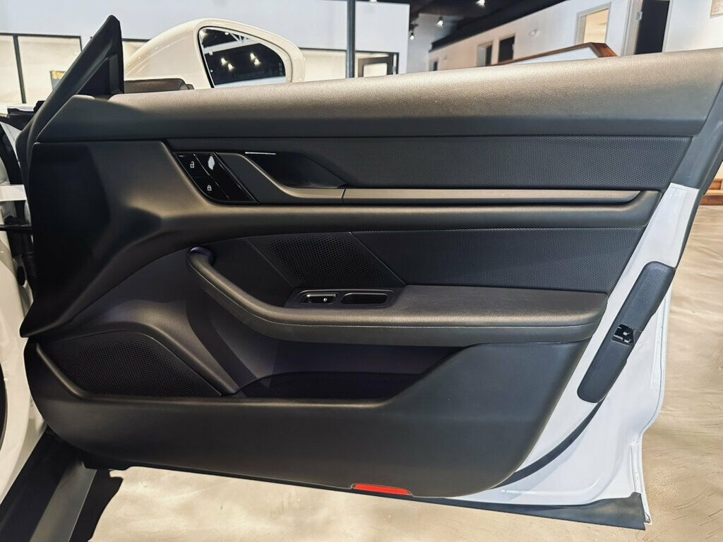 2021 Porsche Taycan MSRP$111,820/PanoRoof/Onboard150KWCharger/20"TaycanAeroWheels - 23069964 - 24