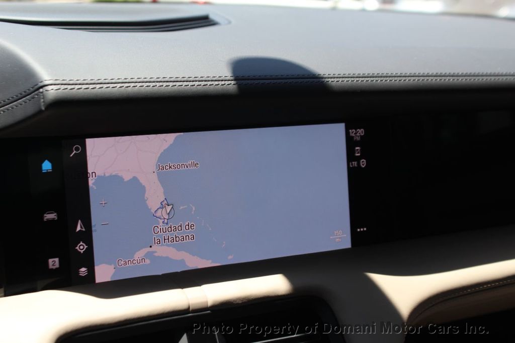 2021 Porsche Taycan photo 9