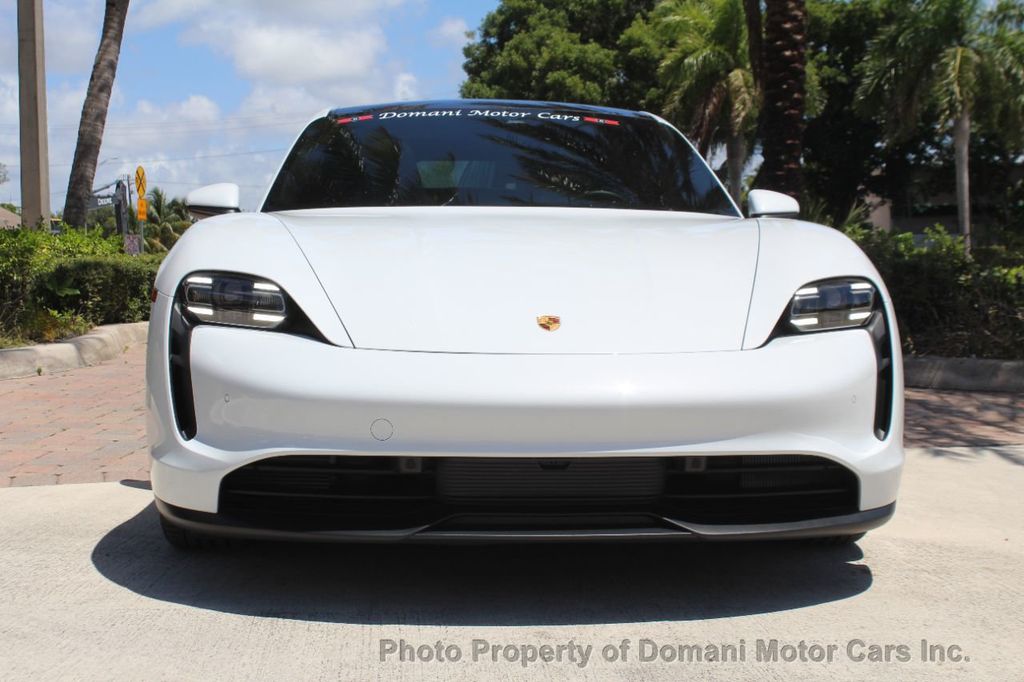 2021 Porsche Taycan photo 3