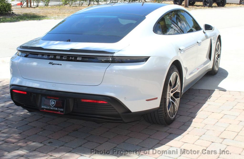 2021 Porsche Taycan photo 28