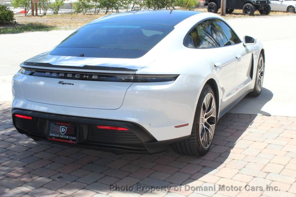 2021 Porsche Taycan photo 29