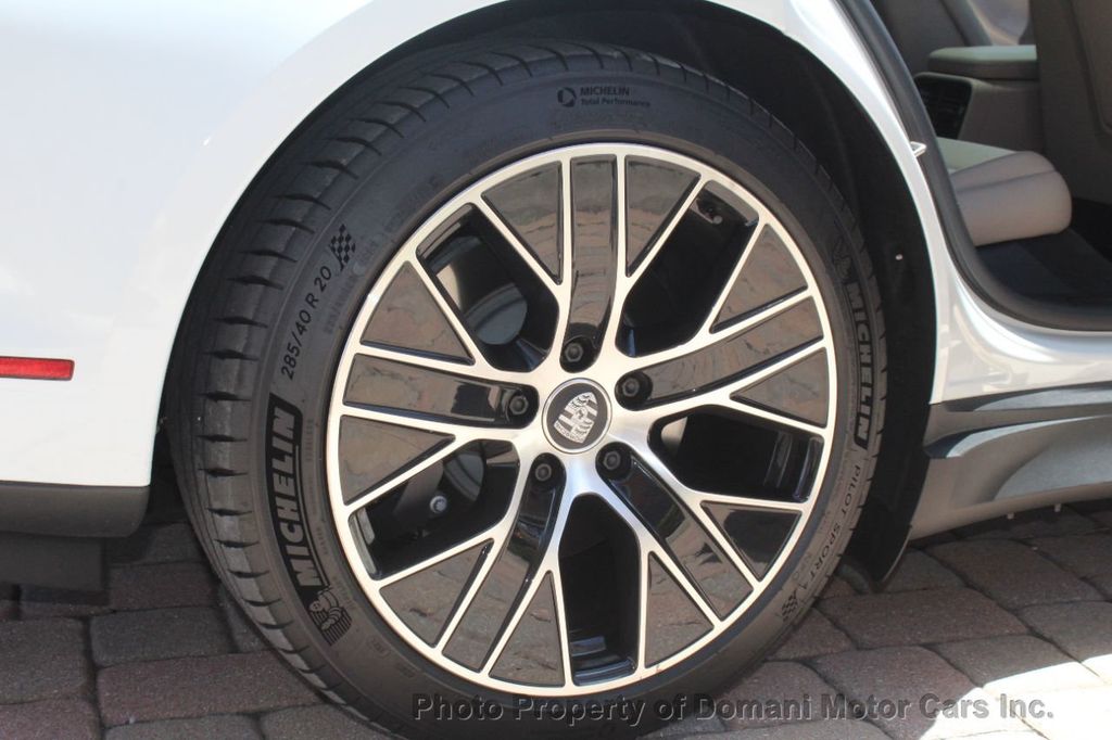 2021 Porsche Taycan photo 33