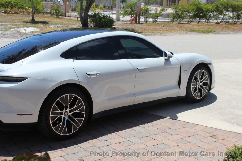 2021 Porsche Taycan photo 36