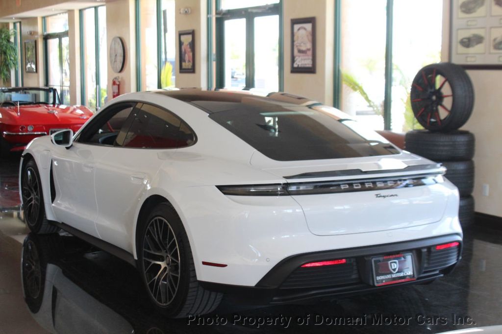 2021 Porsche Taycan photo 39