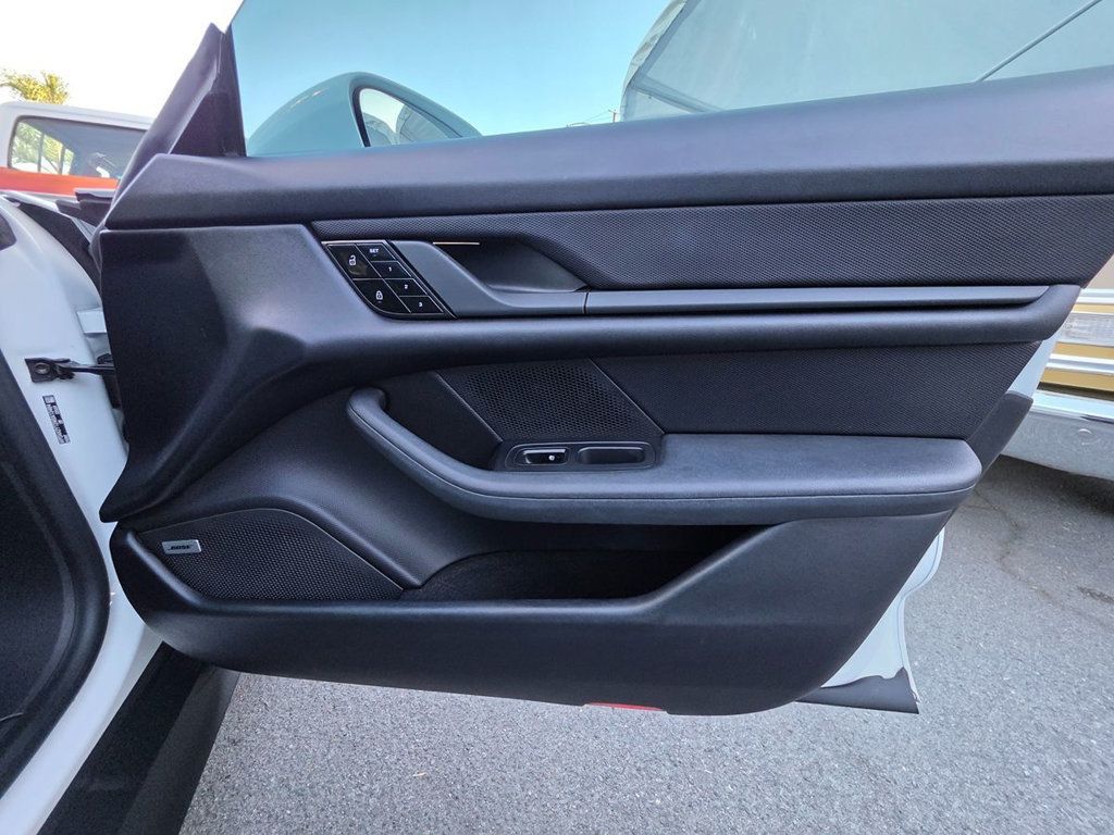 2021 Porsche Taycan RWD - 22940551 - 23