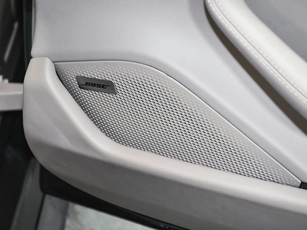 2021 Porsche Taycan Turbo photo 15