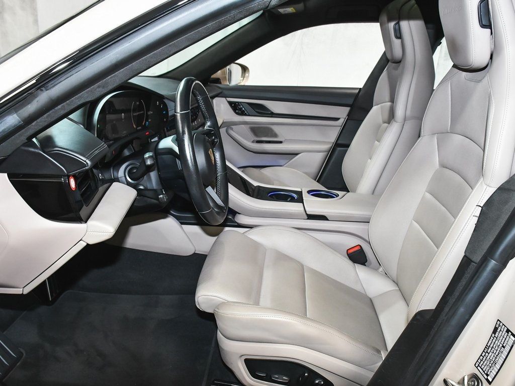 2021 Porsche Taycan Turbo photo 46