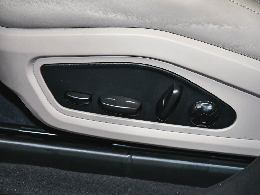 2021 Porsche Taycan Turbo photo 47