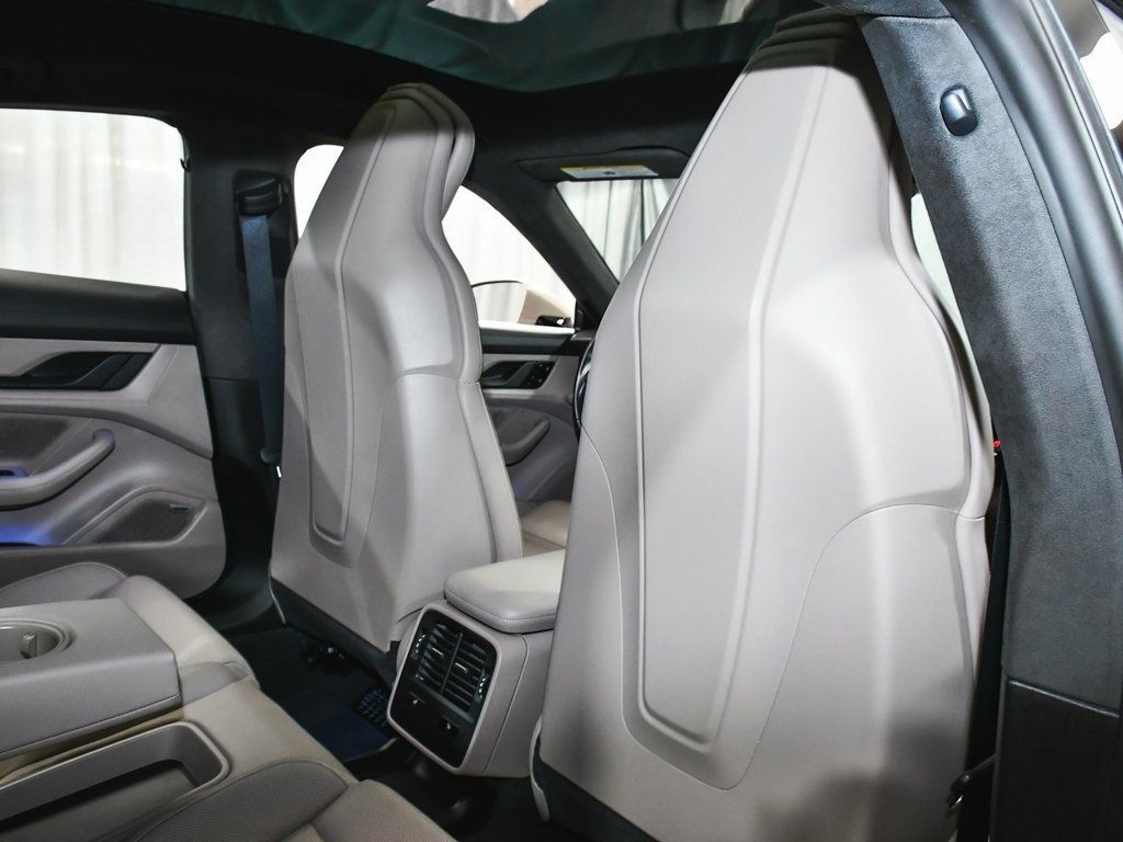 2021 Porsche Taycan Turbo photo 53
