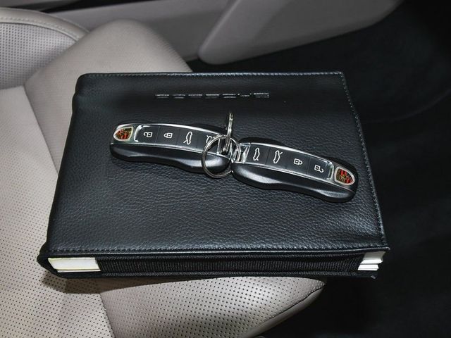 2021 Porsche Taycan Turbo - 23006046 - 69