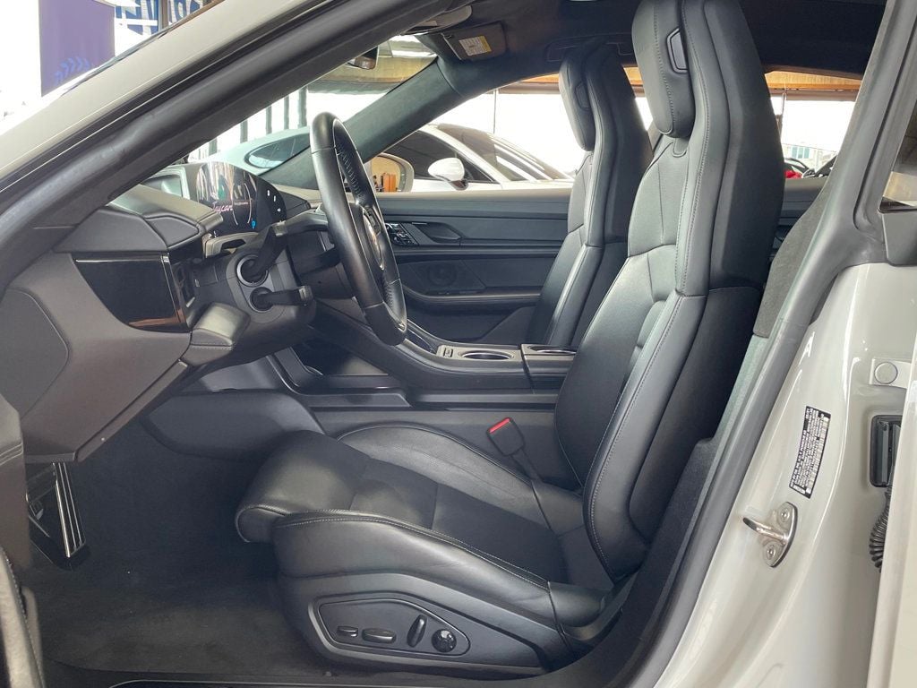 2021 Porsche Taycan Turbo AWD - 22986313 - 13