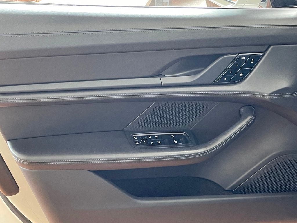 2021 Porsche Taycan Turbo AWD - 22986313 - 17