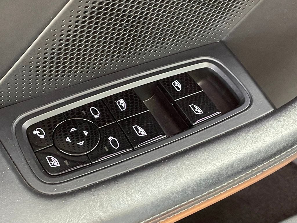 2021 Porsche Taycan Turbo AWD - 22986313 - 19