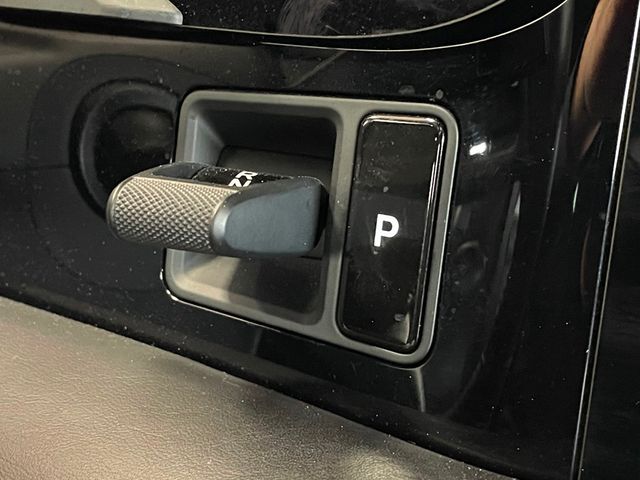 2021 Porsche Taycan Turbo AWD - 22986313 - 32