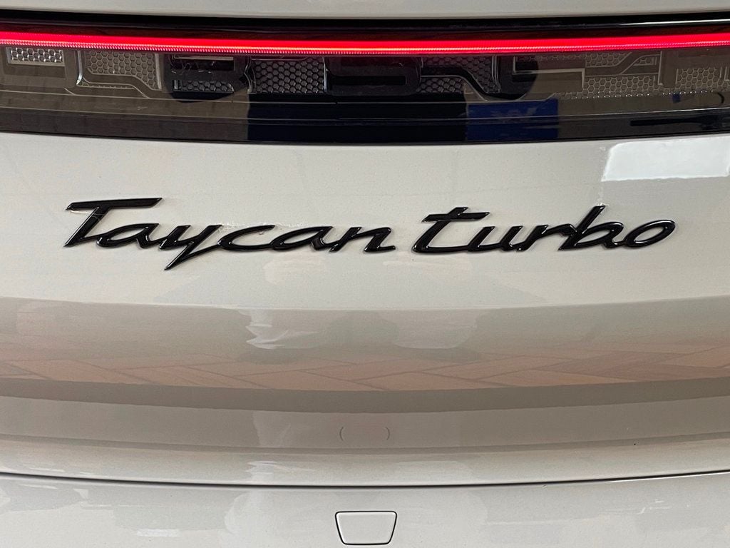 2021 Porsche Taycan Turbo AWD - 22986313 - 8