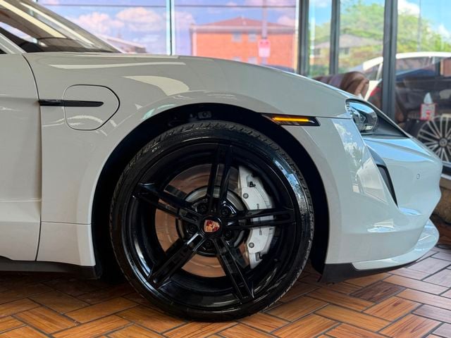 2021 Porsche Taycan Turbo AWD - 23048698 - 9