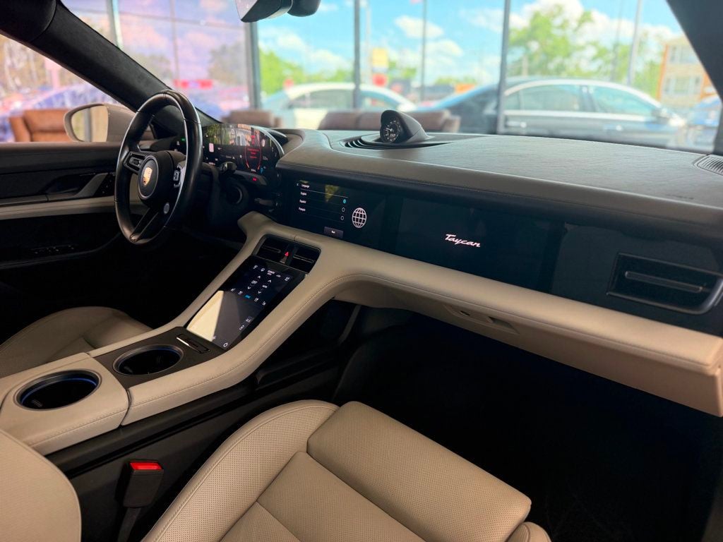 2021 Porsche Taycan Turbo AWD - 23048698 - 17
