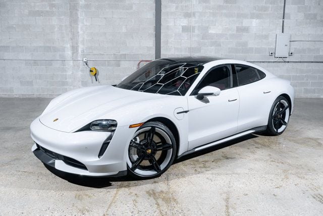 2021 Porsche Taycan Turbo S photo 26