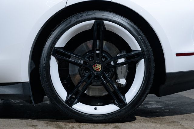 2021 Porsche Taycan Turbo S photo 36