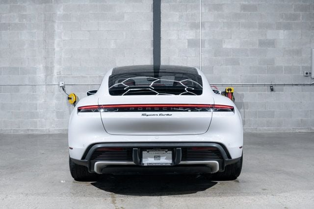 2021 Porsche Taycan Turbo S photo 4