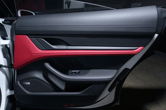 2021 Porsche Taycan Turbo S photo 43