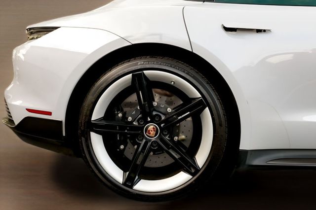 2021 Porsche Taycan Turbo S AWD - 23022562 - 12