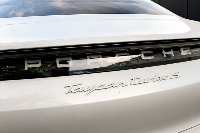 2021 Porsche Taycan Turbo S AWD - 23022562 - 14