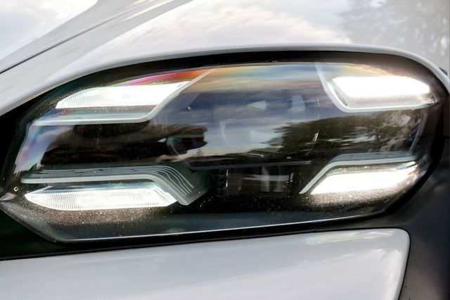 2021 Porsche Taycan Turbo S AWD - 23022562 - 18
