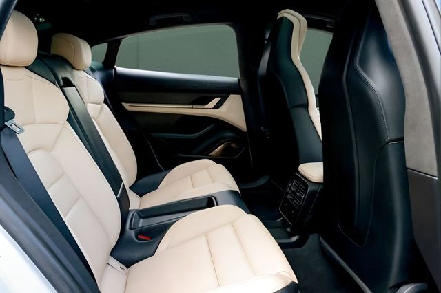 2021 Porsche Taycan Turbo S AWD - 23022562 - 36