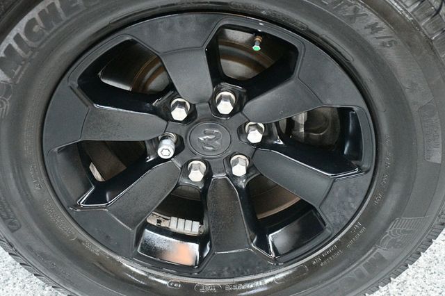 2021 Ram 1500 Big Horn 4x2 Crew Cab 5'7" Box - 23009124 - 17