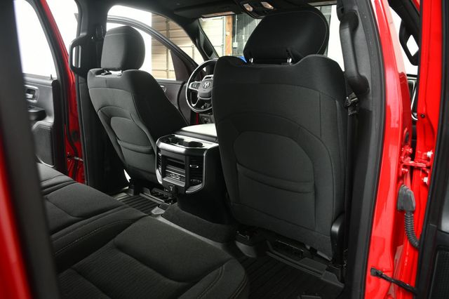 2021 Ram 1500 Big Horn 4x2 Crew Cab 5'7" Box - 23009124 - 36