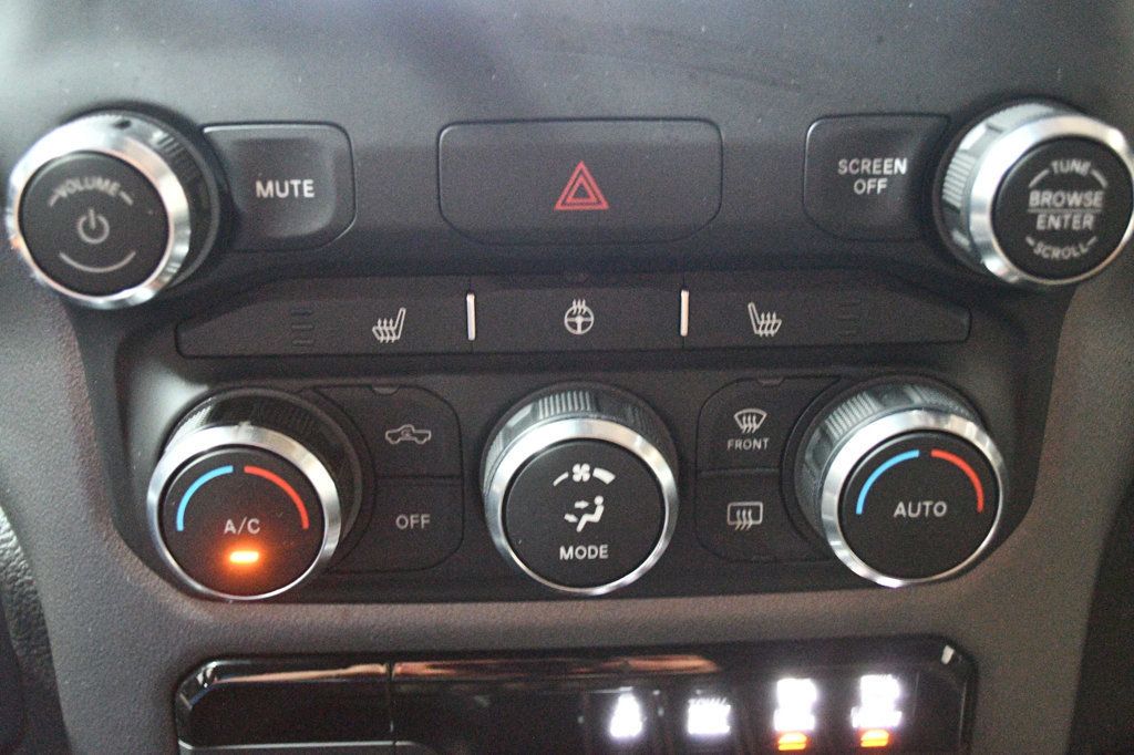 2021 Ram 1500 Big Horn 4x2 Crew Cab 5'7" Box - 23009124 - 59