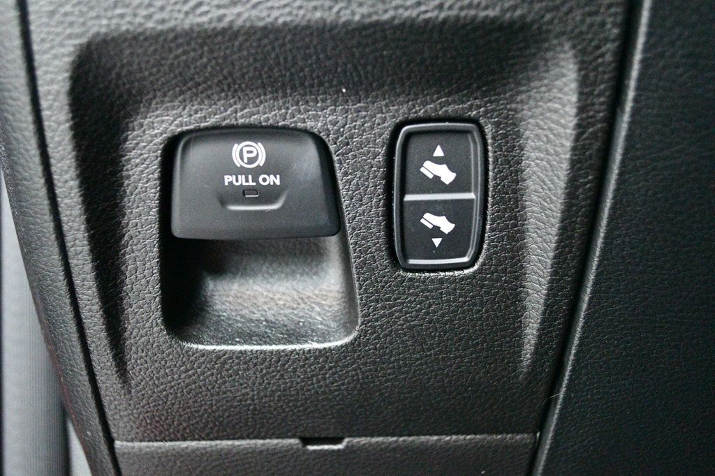 2021 Ram 1500 Big Horn 4x2 Crew Cab 5'7" Box - 23009124 - 67