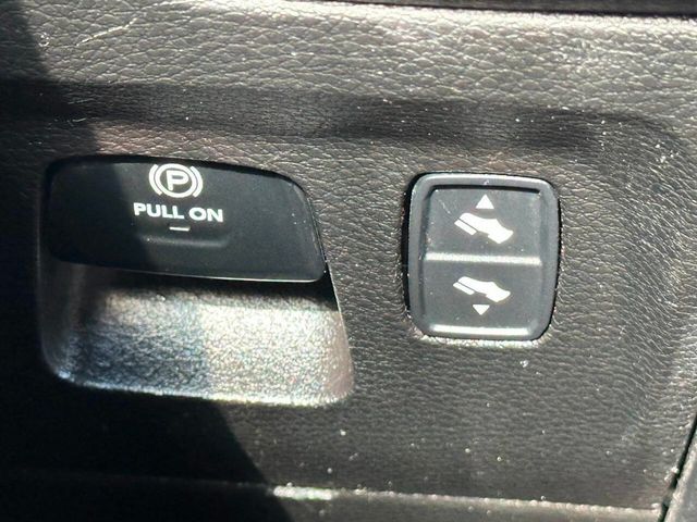 2021 Ram 1500 Big Horn 4x4 4dr Crew Cab 5.6 ft. SB Pickup - 22939181 - 32