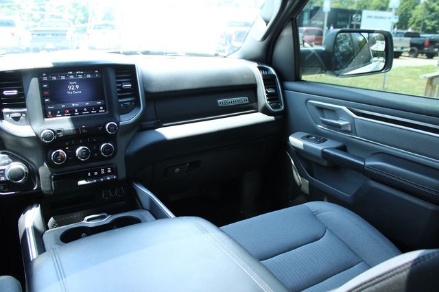 2021 Ram 1500 Big Horn 4x4 Crew Cab 5'7" Box - 23050568 - 16