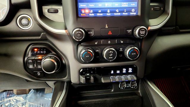 2021 Ram 1500 Big Horn 4x4 Crew Cab 5'7" Box - 23089790 - 16