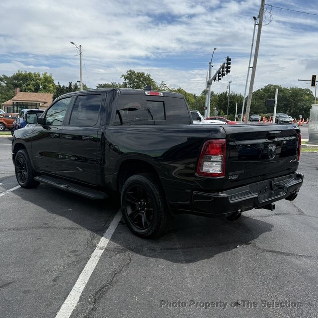 2021 Ram 1500 BIG HORN 4X4 CREW CAB W/NIGHT EDITION PACKAGE - 23067046 - 10