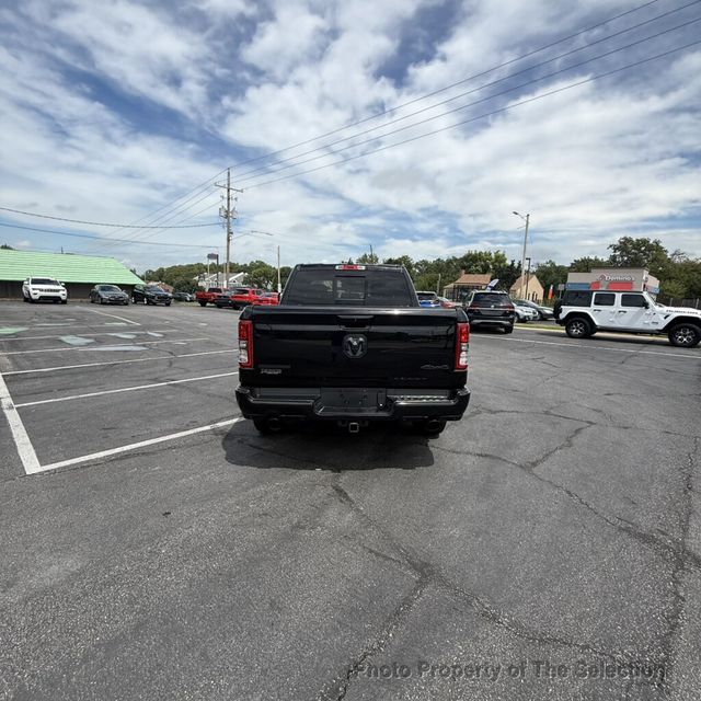 2021 Ram 1500 BIG HORN 4X4 CREW CAB W/NIGHT EDITION PACKAGE - 23067046 - 11