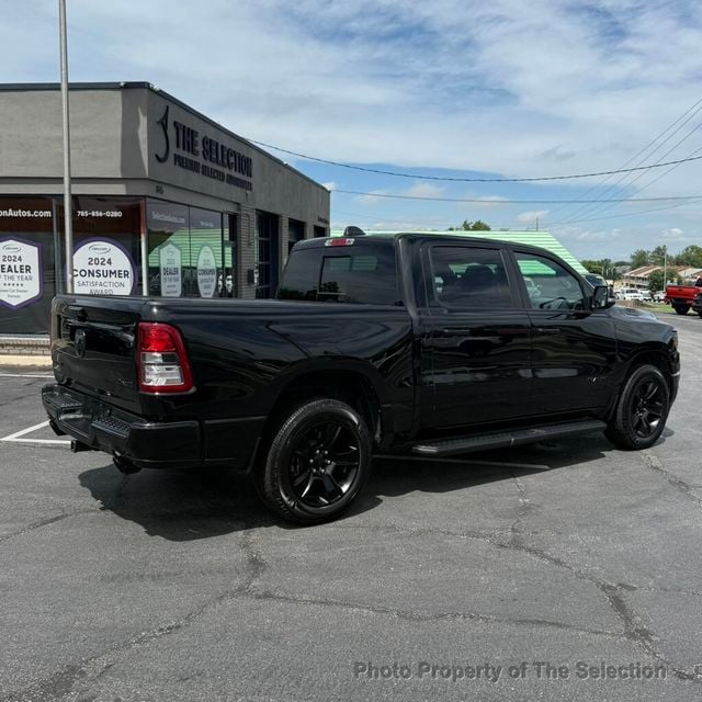 2021 Ram 1500 BIG HORN 4X4 CREW CAB W/NIGHT EDITION PACKAGE - 23067046 - 18