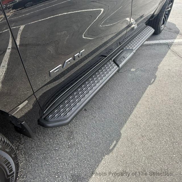 2021 Ram 1500 BIG HORN 4X4 CREW CAB W/NIGHT EDITION PACKAGE - 23067046 - 21