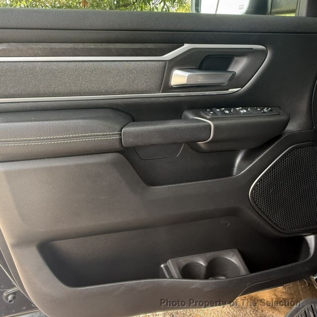 2021 Ram 1500 BIG HORN 4X4 CREW CAB W/NIGHT EDITION PACKAGE - 23067046 - 25