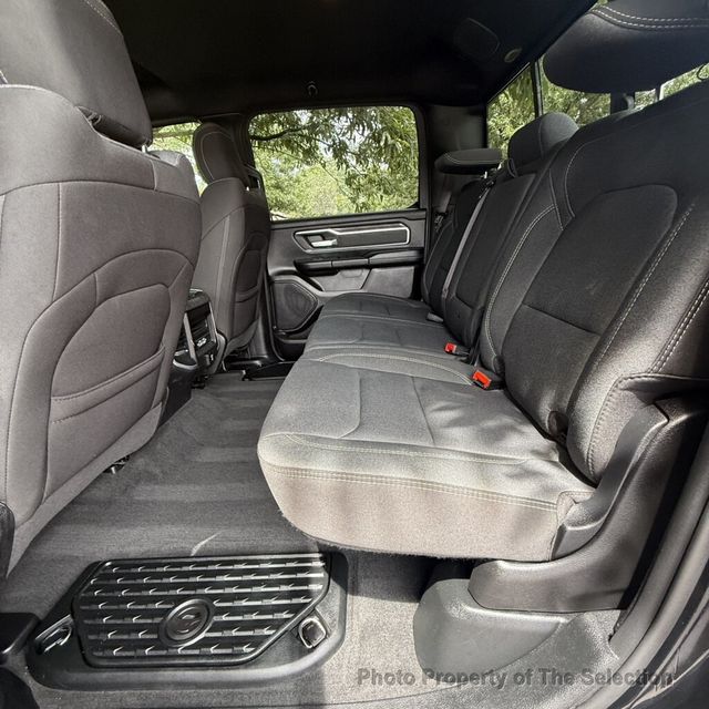 2021 Ram 1500 BIG HORN 4X4 CREW CAB W/NIGHT EDITION PACKAGE - 23067046 - 44