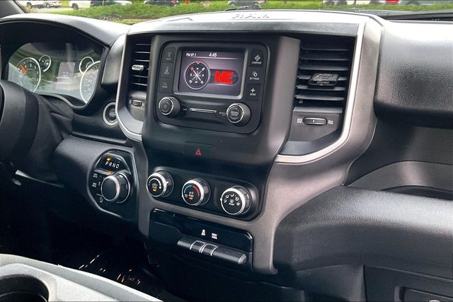 2021 Ram 1500 Big Horn Crew Cab 4x4 5'7" Box - 23062897 - 32