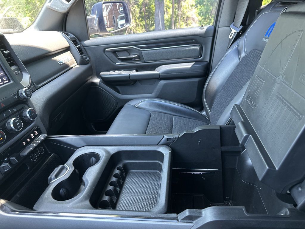2021 Ram 1500 Big Horn Level 2 w/ '21 Package - 23030034 - 37