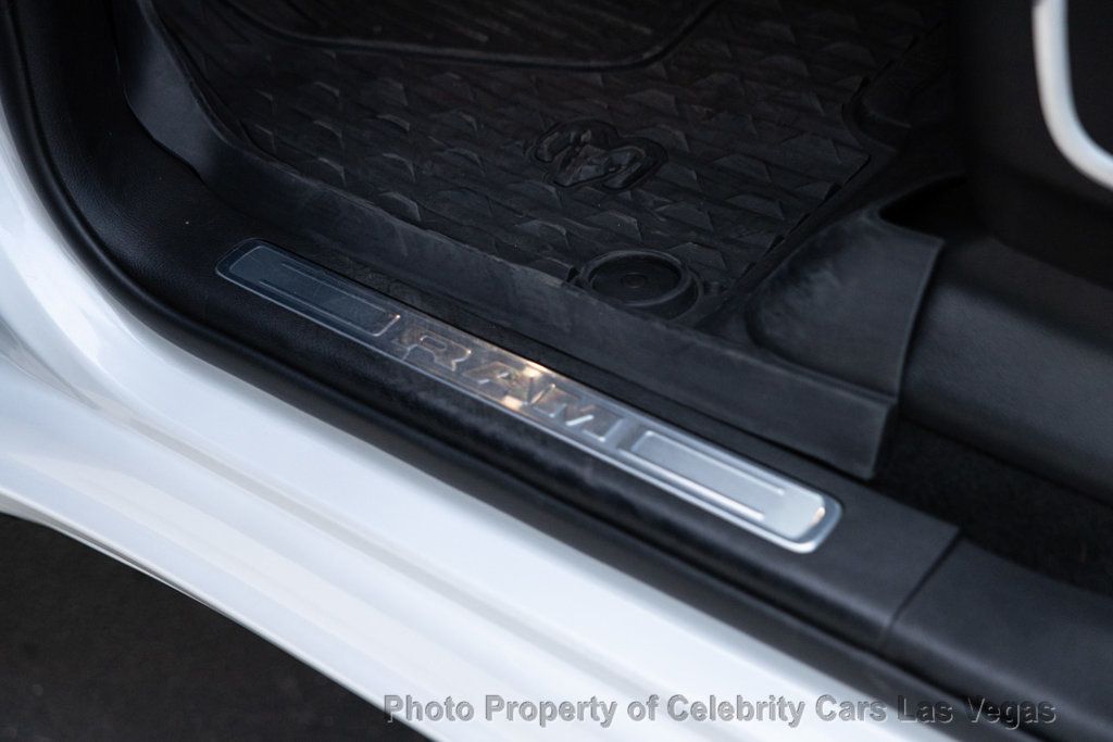 2021 Ram 1500 HEMI V8, Preferred Package, 20" wheels - 22986500 - 24