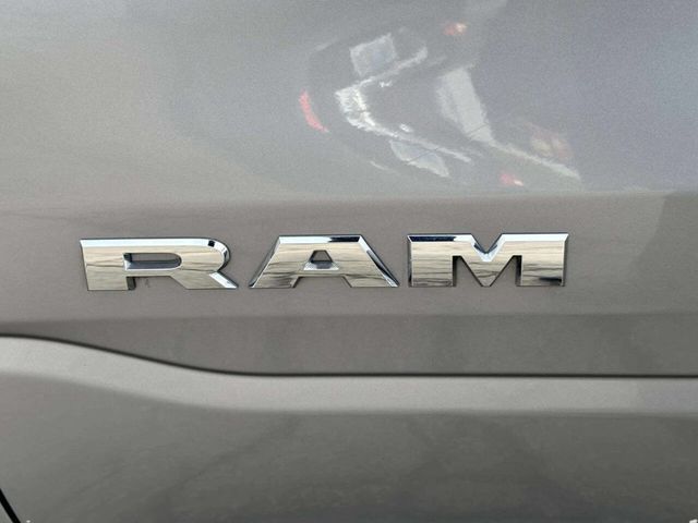 2021 Ram 1500 Laramie 4x4 4dr Crew Cab 5.6 ft. SB Pickup - 22993952 - 10