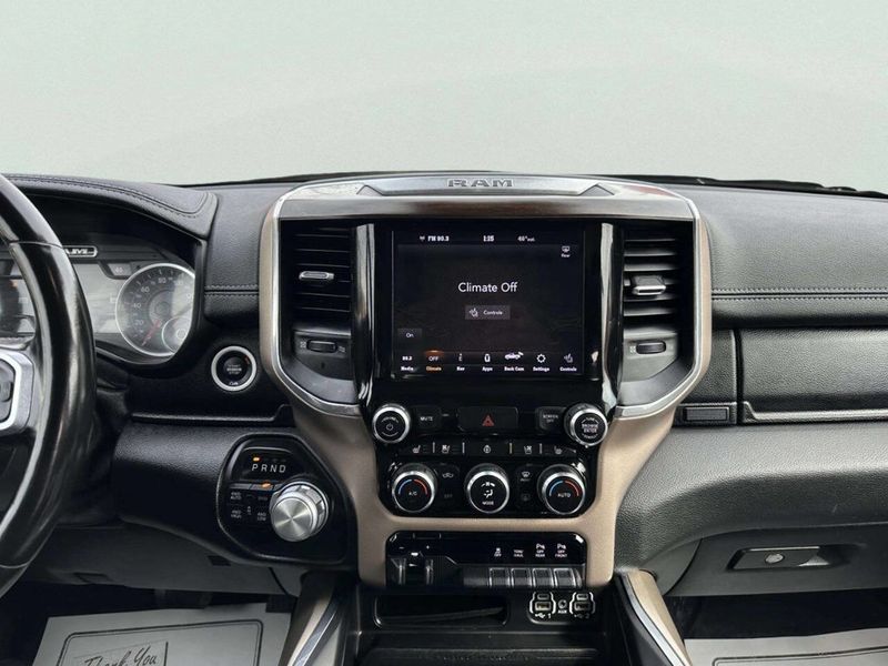 2021 Ram 1500 Laramie 4x4 4dr Crew Cab 5.6 ft. SB Pickup - 22993952 - 21