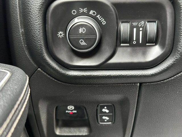 2021 Ram 1500 Laramie 4x4 4dr Crew Cab 5.6 ft. SB Pickup - 22993952 - 31