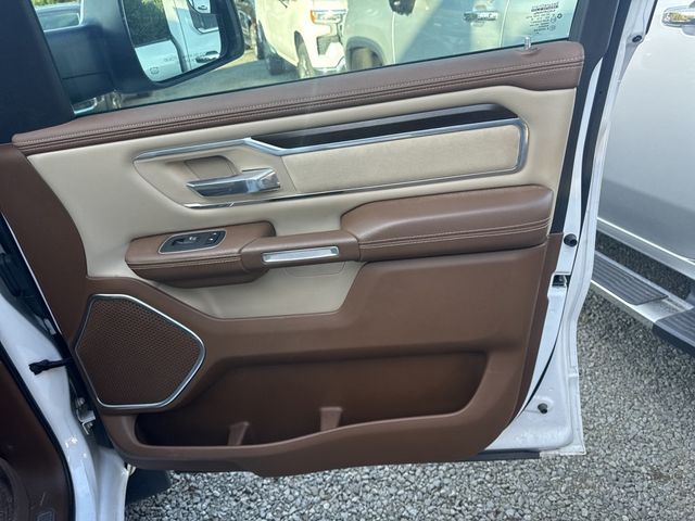 2021 Ram 1500 Laramie 4x4 Crew Cab 5'7" Box - 22924923 - 11